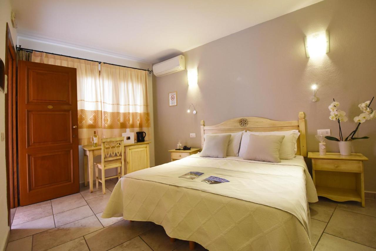 B&B I Graniti Sardi วิลลัสซีมีอุส ภายนอก รูปภาพ
