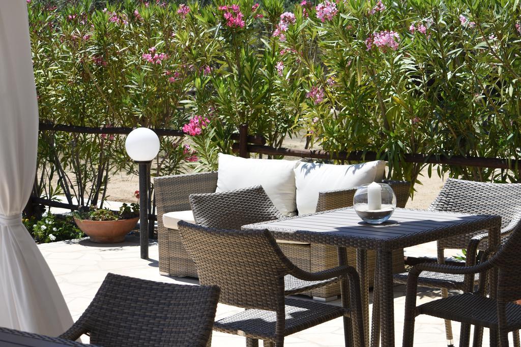 B&B I Graniti Sardi วิลลัสซีมีอุส ภายนอก รูปภาพ