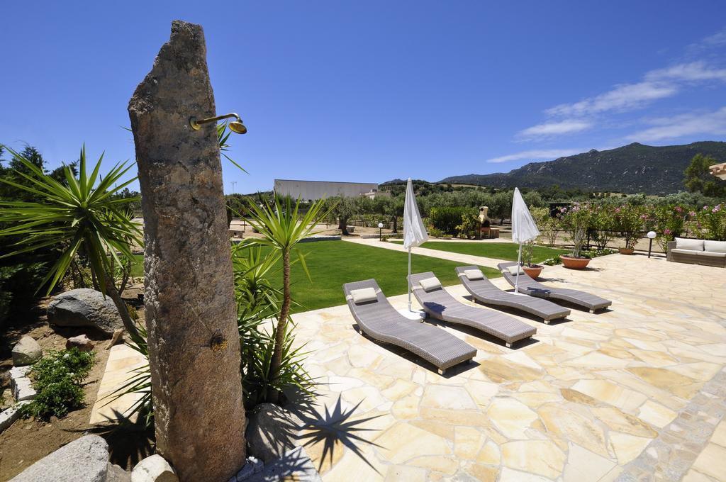 B&B I Graniti Sardi วิลลัสซีมีอุส ภายนอก รูปภาพ